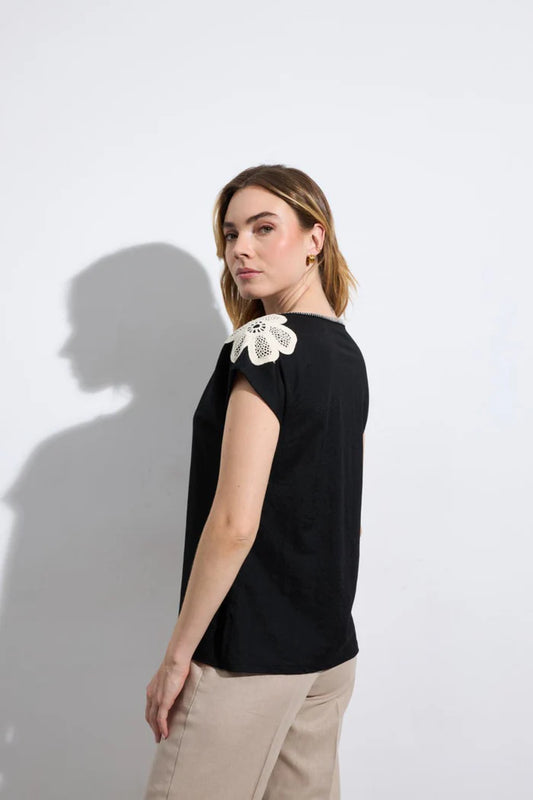 Tinta & Bariloche Black V-Neck T-Shirt with Floral Lace Appliqué BOROX