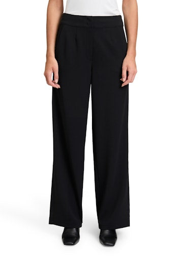 Betty Barclay Black Trousers with High Waist in a Relaxed Fit 6086 2420
