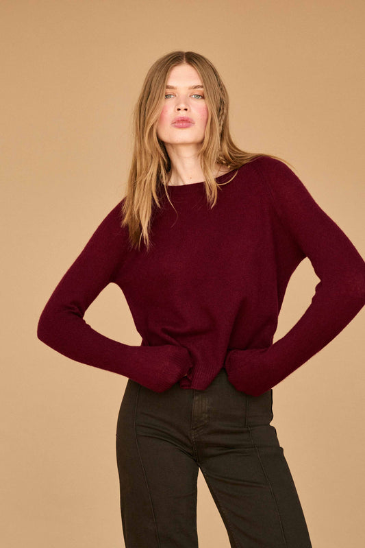 Jumper 1234 Burgundy Cashmere Crew Neck Raglan Sleeves, Shorter Fit Sweater