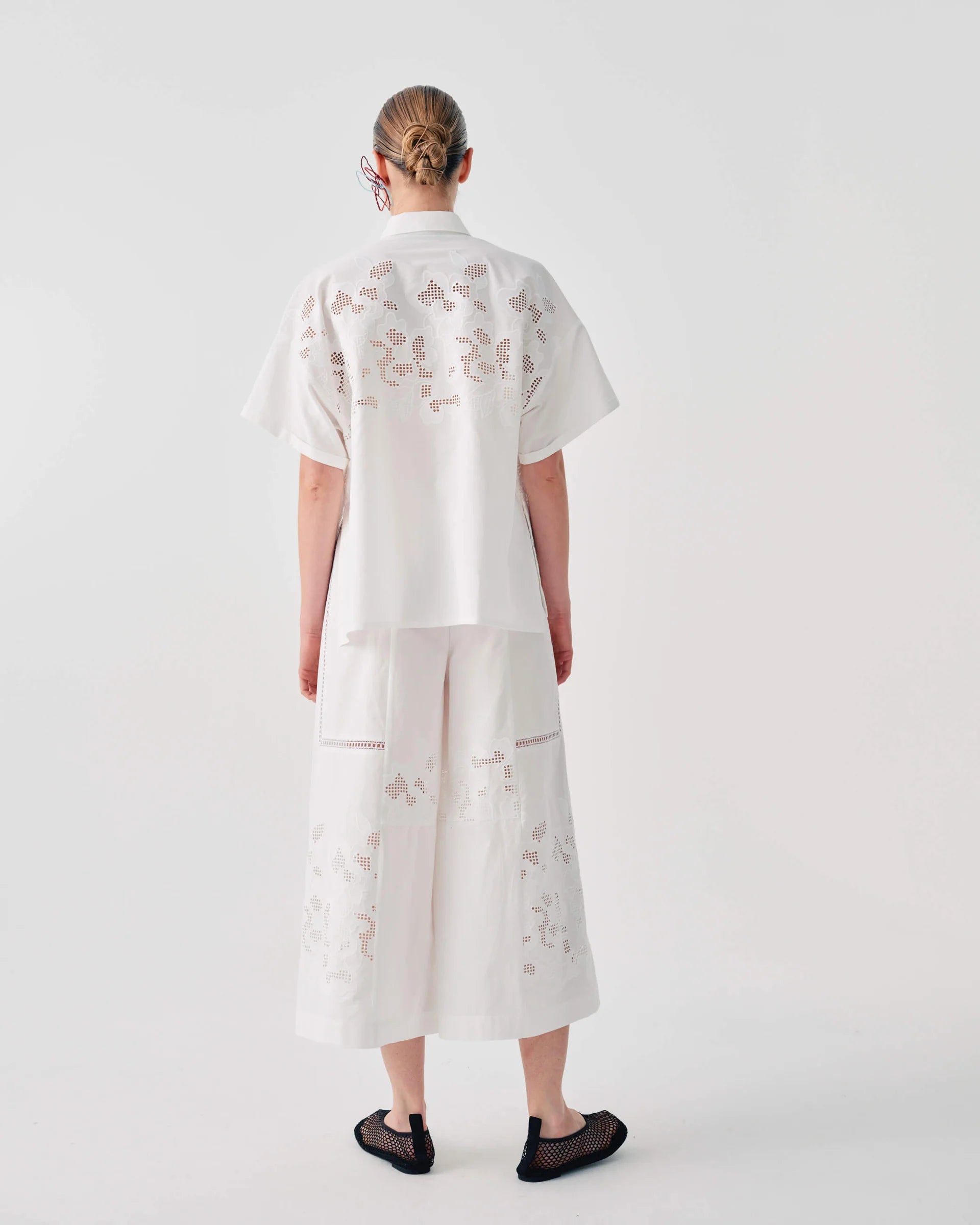 Beatrice b White Crop Wide Leg Trousers with Embroidery 26FE1130RI921