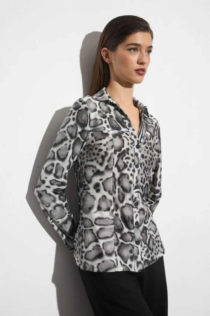 Tinta & Bariloche Monica grey shirt
