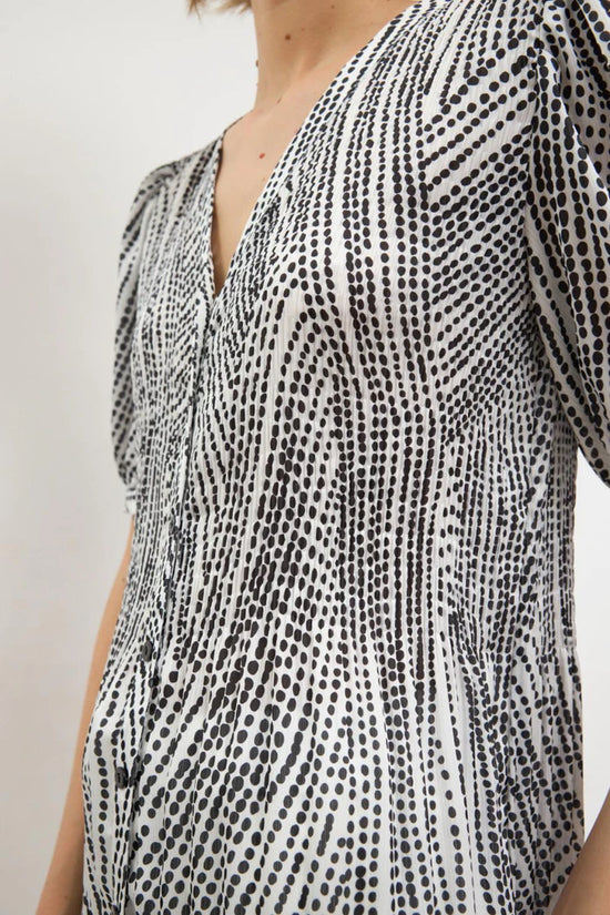 Tinta & Bariloche Black & White Polka Dot Fitted Blouse V-Neck, Puff Sleeves BACHATA