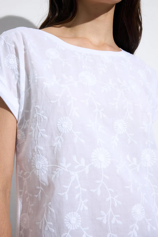 Tinta & Bariloche White Short-Sleeved Embroidered Blouse