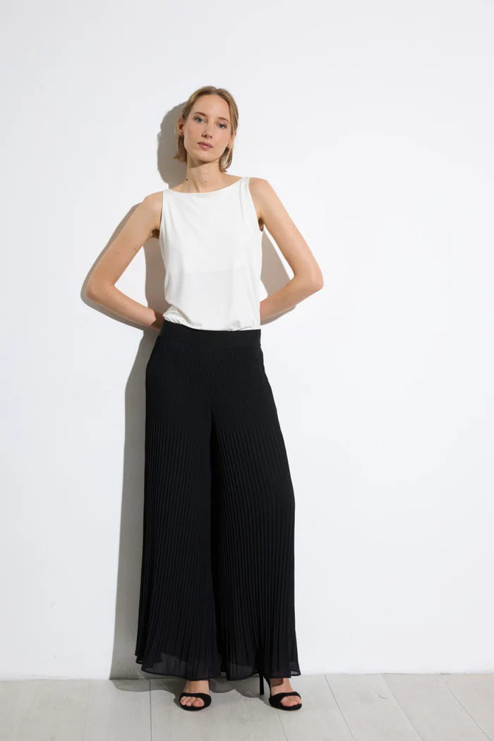 Tinta & Bariloche Black Wide Leg Pleated Trousers Musa