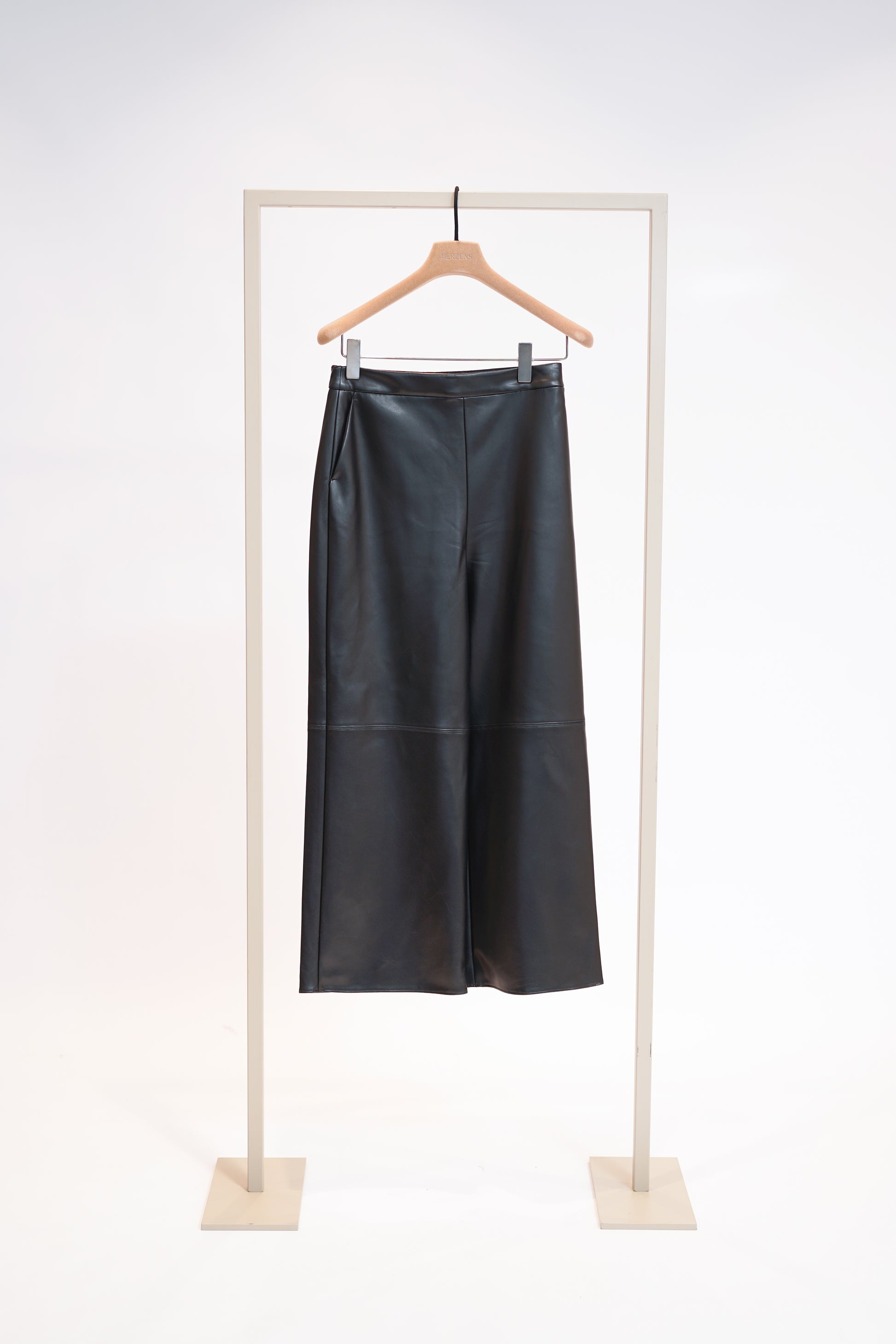 Herzens Black Faux Leather Wide Leg Trousers – Elasticated Waistband & Side Pockets