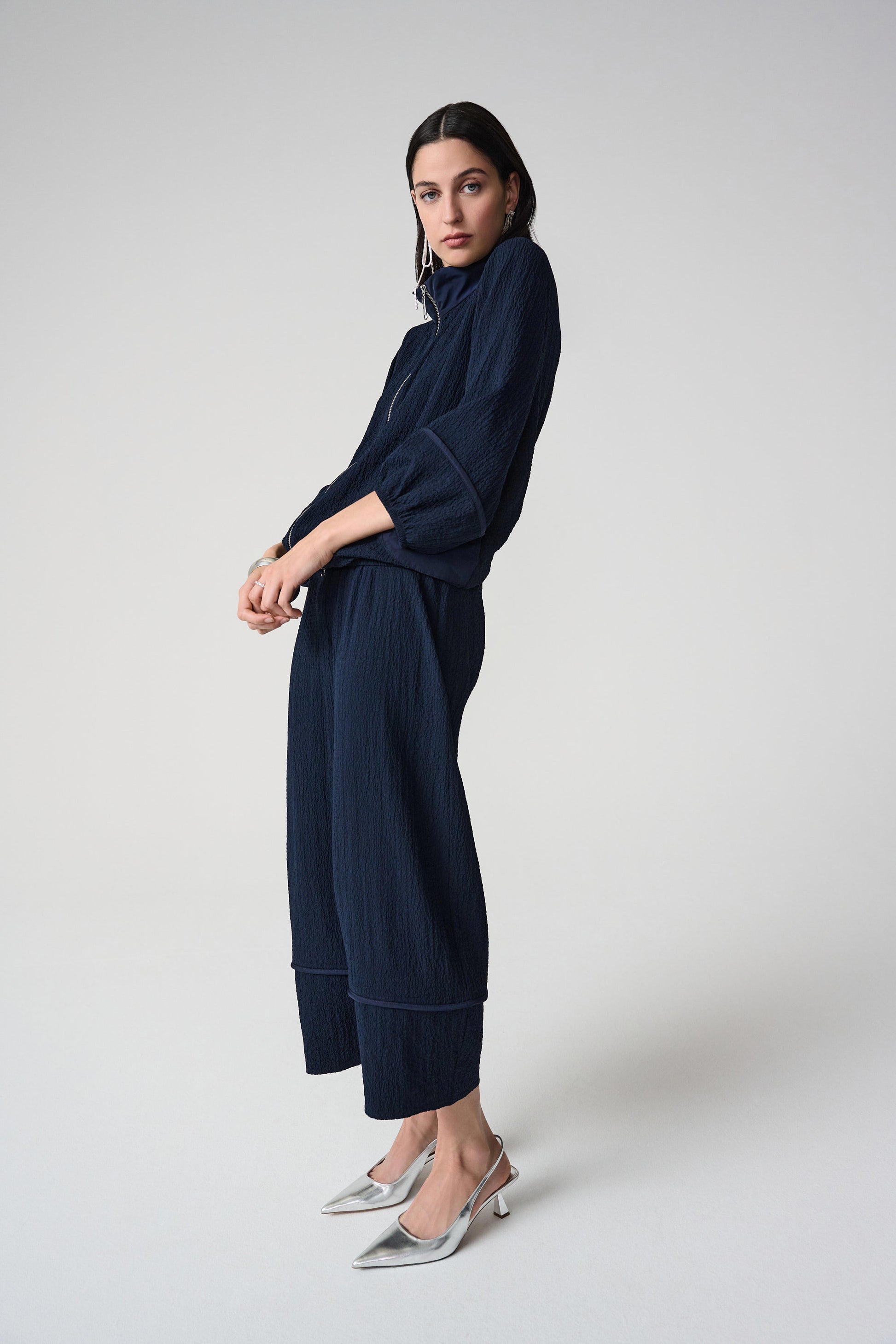 Joseph Ribkoff Midnight Seersucker Balloon Pull-On Trousers 261062