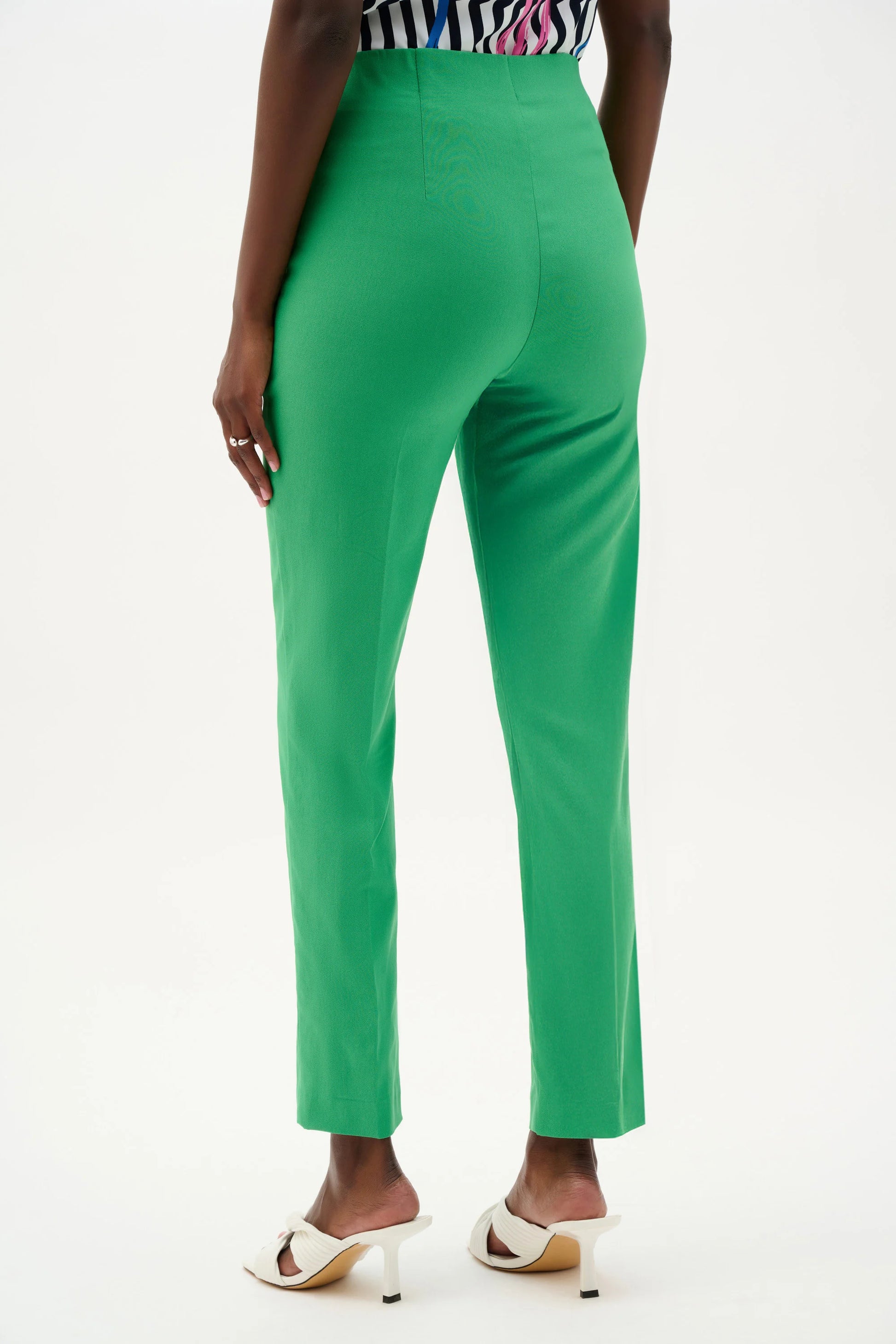 Joseph Ribkoff Green Millennium Pull-On Cropped Trousers With Patch Pockets