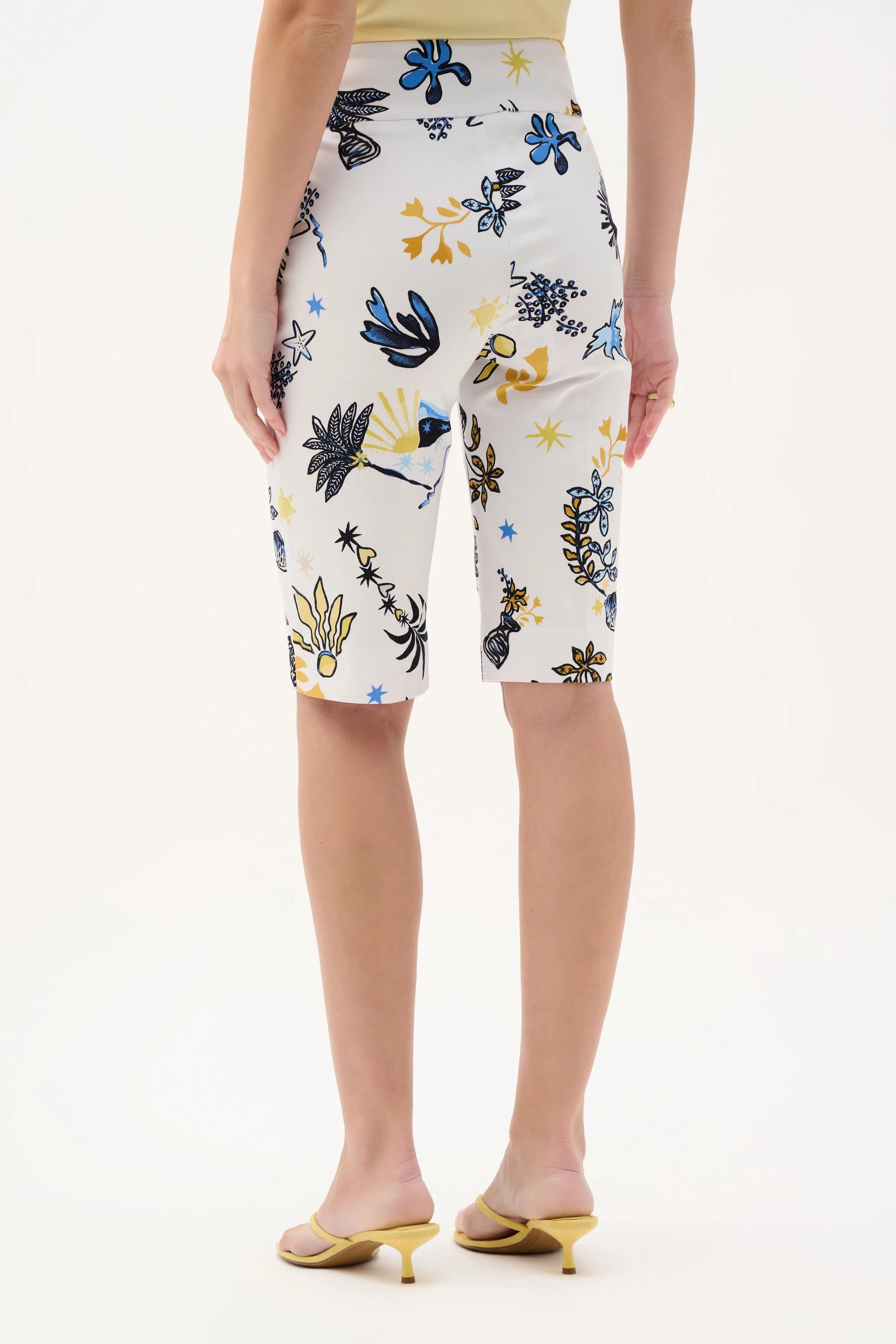 Joseph Ribkoff Vanilla/Multi Millennium Printed Bermuda Shorts