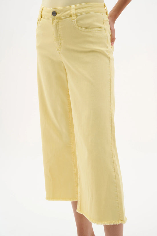 Joseph Ribkoff Yellow Featherweave Denim Wide Leg Cropped Jeans