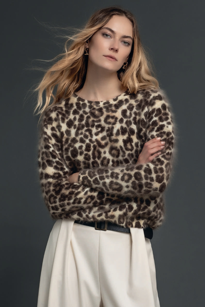 Solocascmir Animal Print Cashmere Crew Neck Sweater
