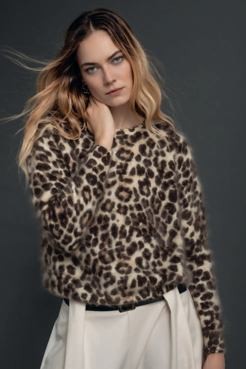 Solocascmir Animal Print Cashmere Crew Neck Sweater