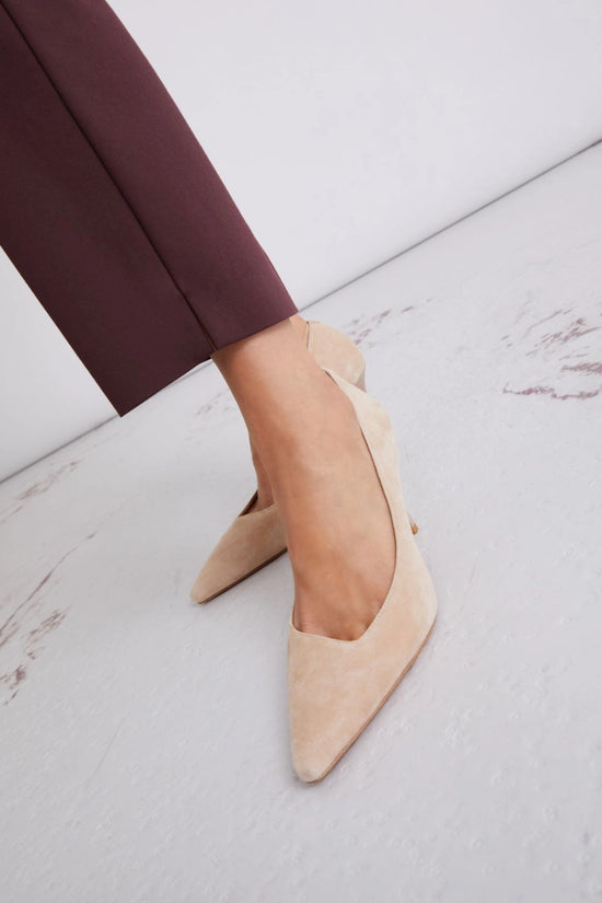 Marella Suede Court Shoes in Nude Mlaalare