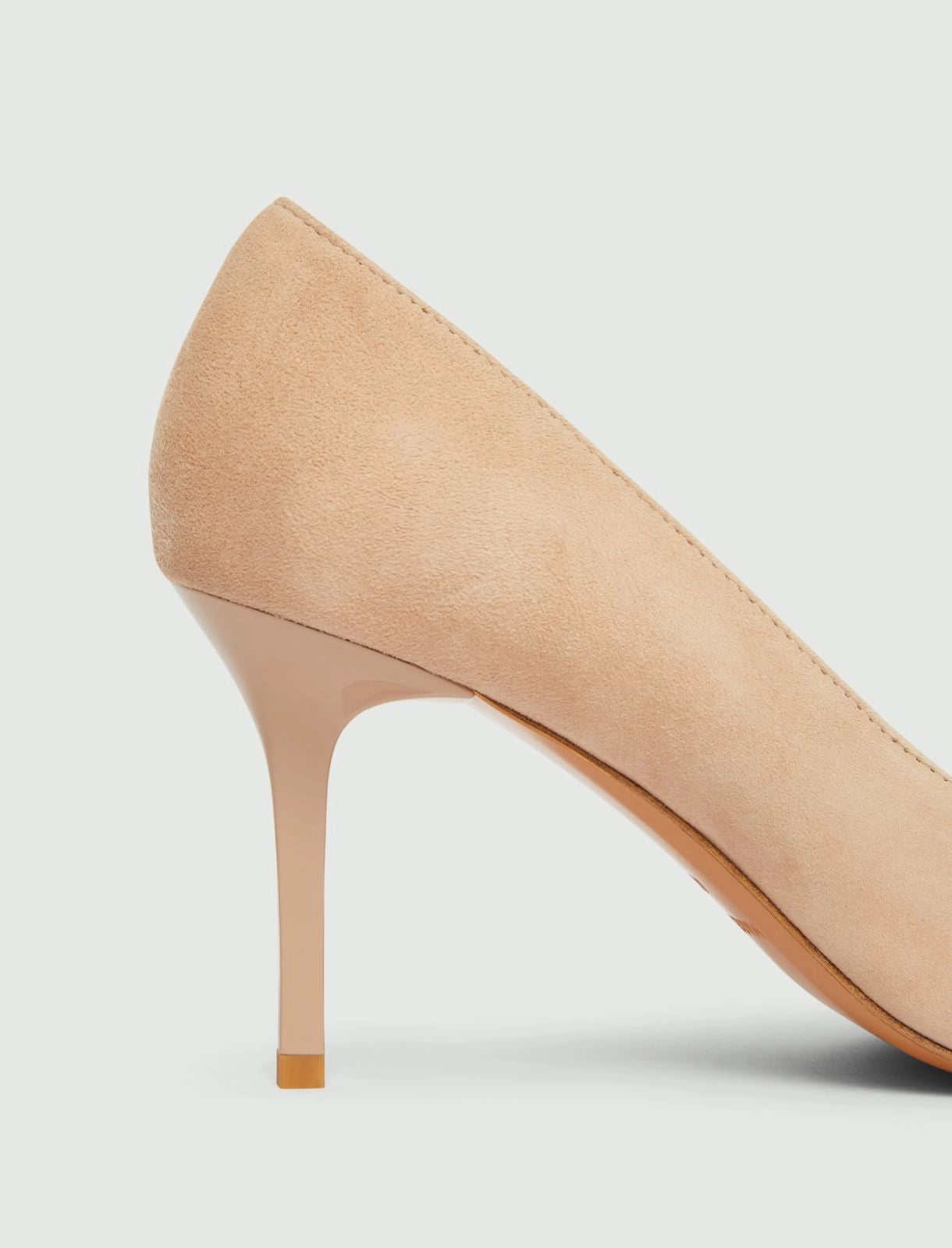 Marella Suede Court Shoes in Nude Mlaalare