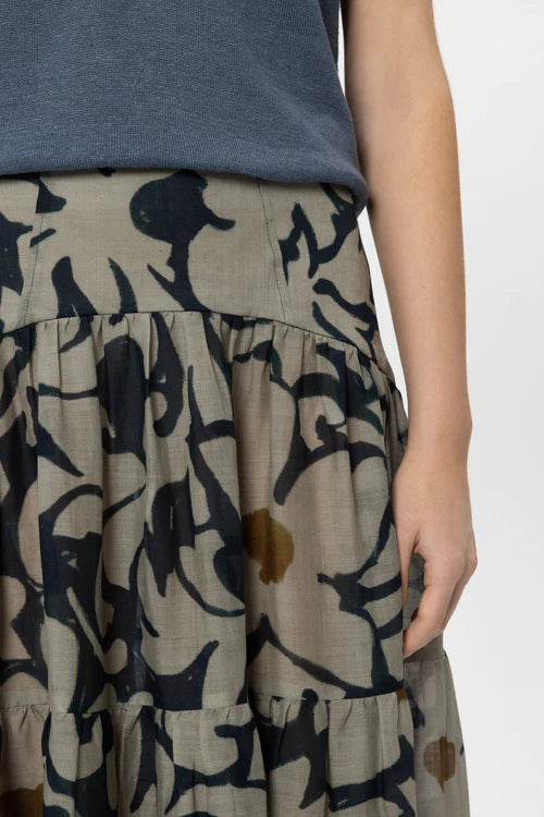 Luisa Cerano Tinted Blue Tiered Maxi Skirt with Flower Print 538327