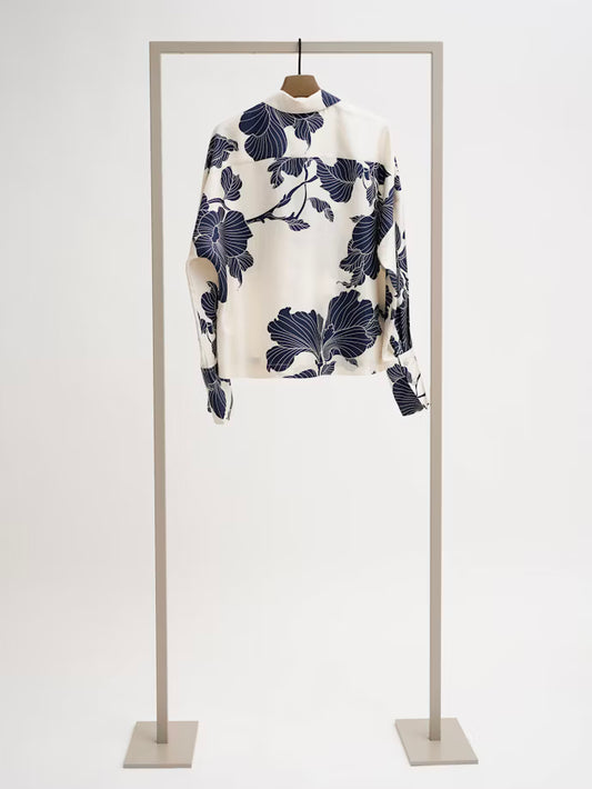Herzen's Angelegenheit navy floral blouse 6168