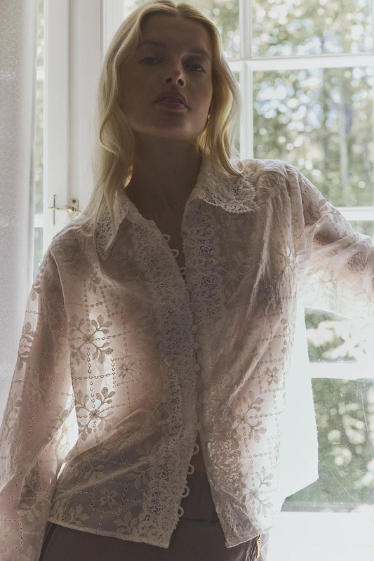 Gustav Off White Embroidered Blouse – Lace Collar, Long Sleeves