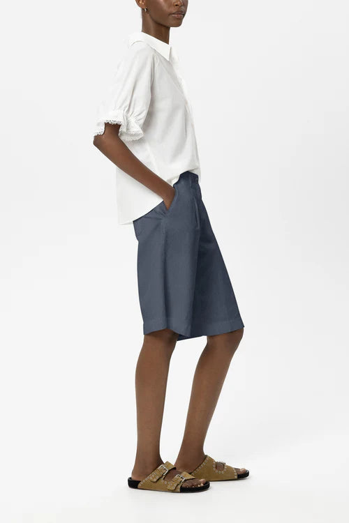 Luisa Cerano Tinted Blue Bermuda Shorts in Linen Blend 638883