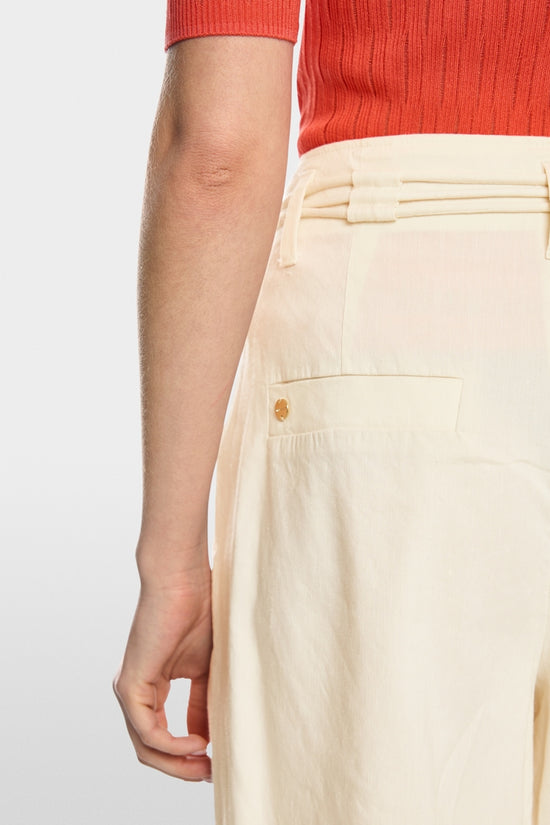 Marc Cain Ecru Warangal Linen Blend Shorts