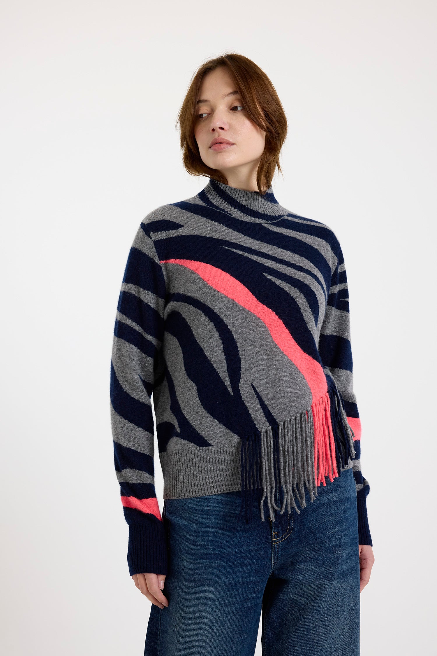 Brodie grey fringe sweater B080