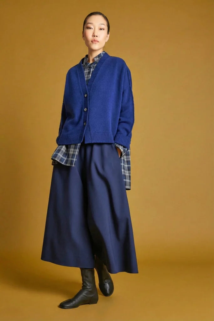 Isik Ozgur Deep Marine Cashmere Blend V Neck Cardigan – Wide Fit