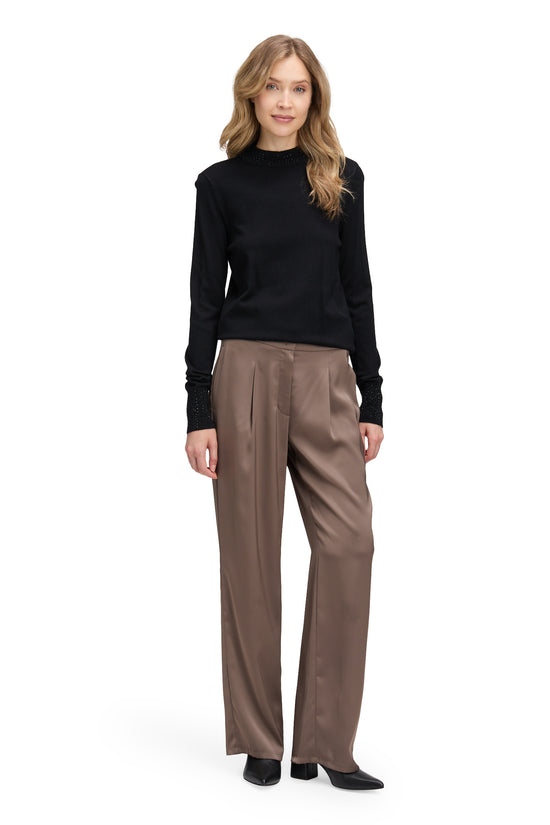 Betty Barclay Black Knit Top – Long Sleeve, Stand-Up Collar, Figure-Skimming Fit 5334 1036