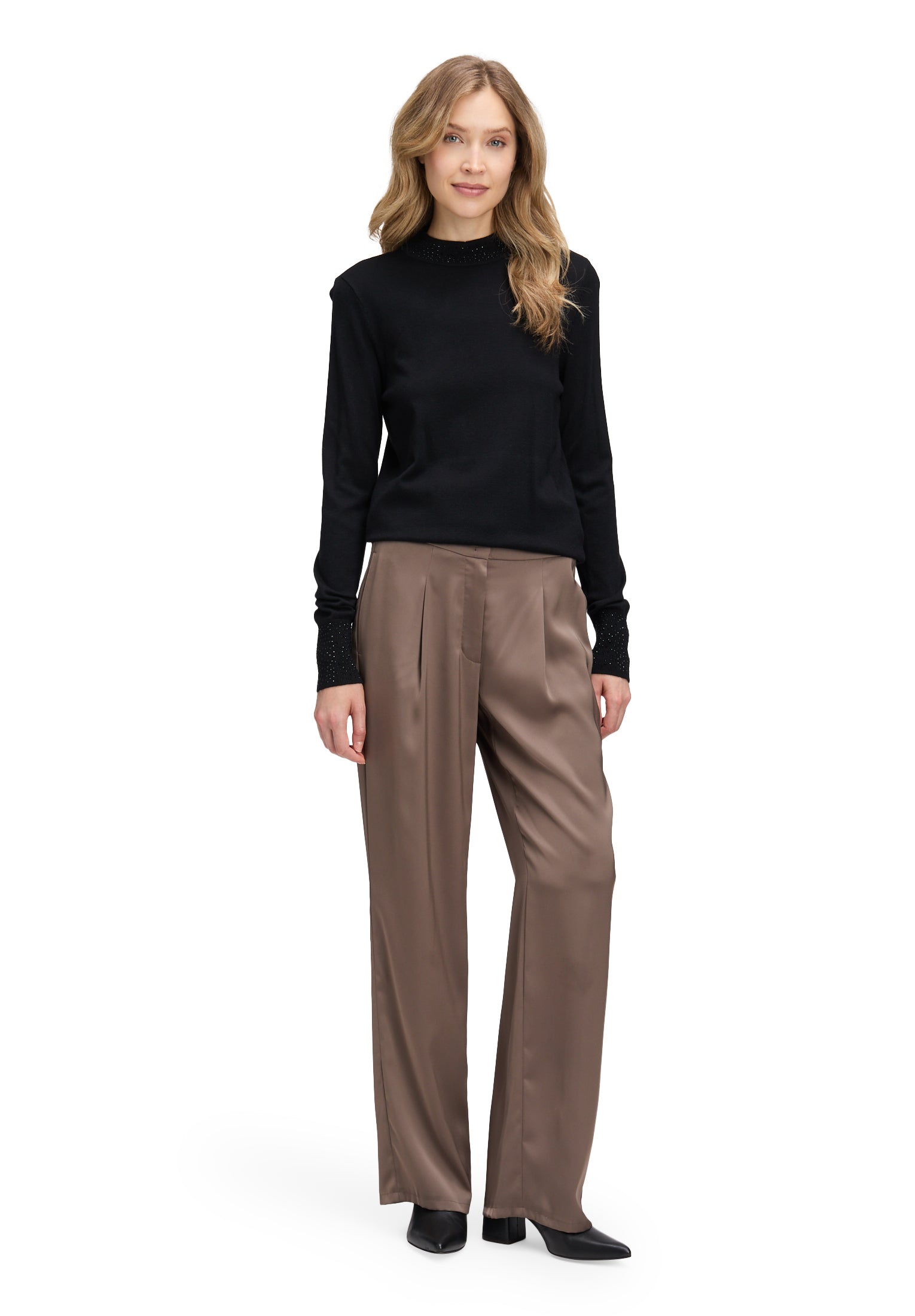 Betty Barclay Black Knit Top – Long Sleeve, Stand-Up Collar, Figure-Skimming Fit 5334 1036