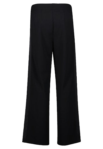 Betty Barclay Black Trousers with High Waist in a  Relaxed Fit  6086 2420
