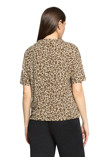 Betty Barclay Beige Animal Print Sweatshirt – Short Sleeve, Stand-Up Collar