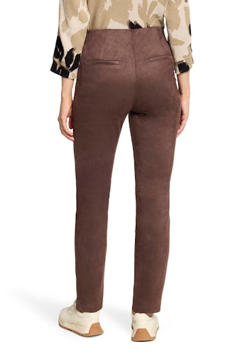 Betty Barclay Brown Faux Suede Trousers – High Waist Slim Fit 7/8 Length