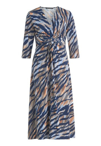 Betty Barclay Blue Animal Print Midi Dress – Fitted V Neck, 3/4 Sleeves