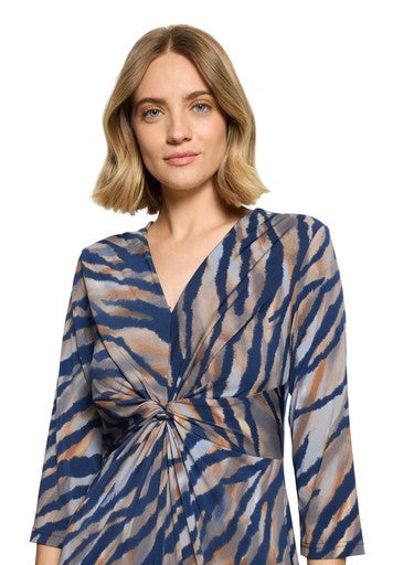Betty Barclay Blue Animal Print Midi Dress – Fitted V Neck, 3/4 Sleeves
