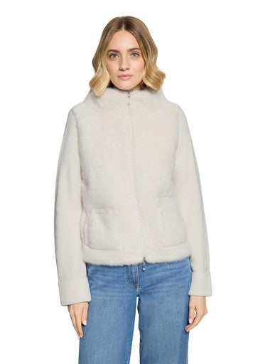 Betty Barclay Off White Knitted Jacket – Faux Fur Front, High Collar & Two-Way Zip