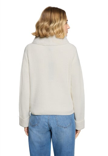 Betty Barclay Off White Knitted Jacket – Faux Fur Front, High Collar & Two-Way Zip