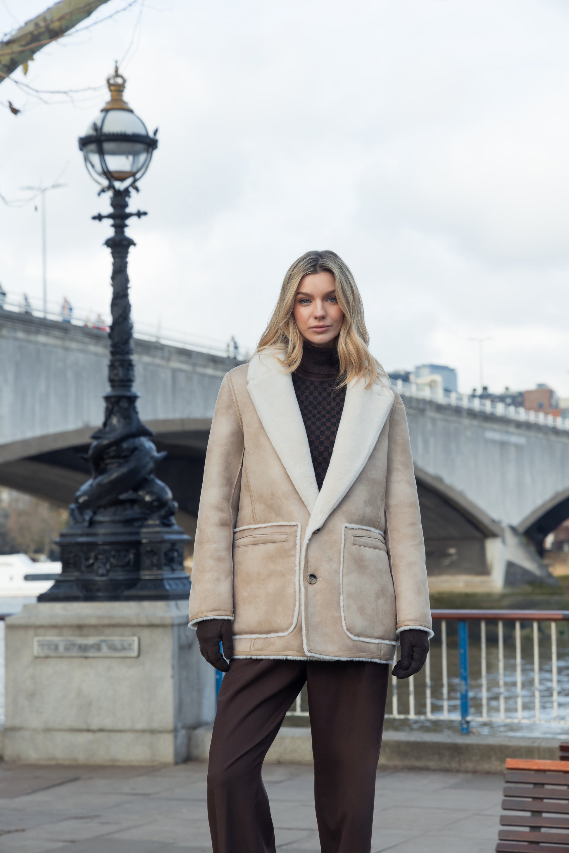 Urbancode reversible faux suede and fur coat BJ20011
