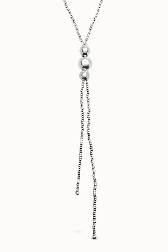 Uno de 50 Silver Long Bead Necklace with Three Large Central Beads COL2010