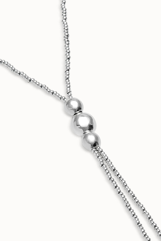 Uno de 50 Silver Long Bead Necklace with Three Large Central Beads COL2010