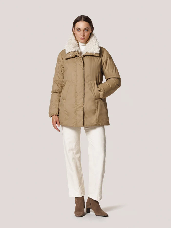 Creenstone Camel Short Coat with Detachable Faux Fur Inside