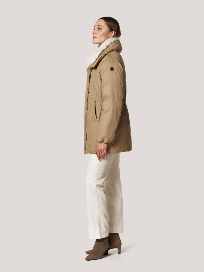 Creenstone Camel Short Coat with Detachable Faux Fur Inside