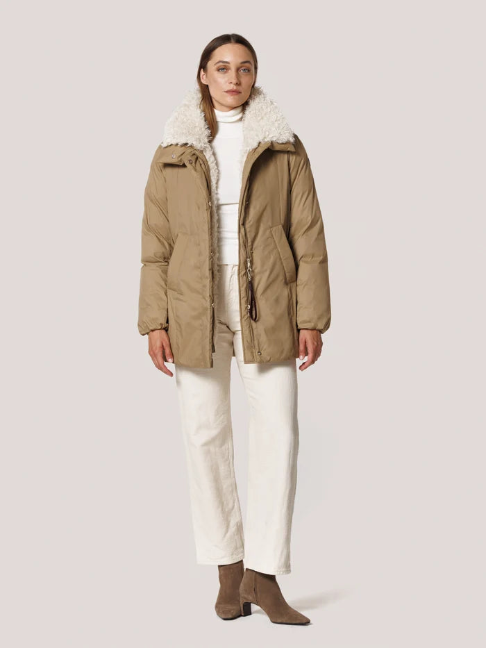 Creenstone Camel Short Coat with Detachable Faux Fur Inside