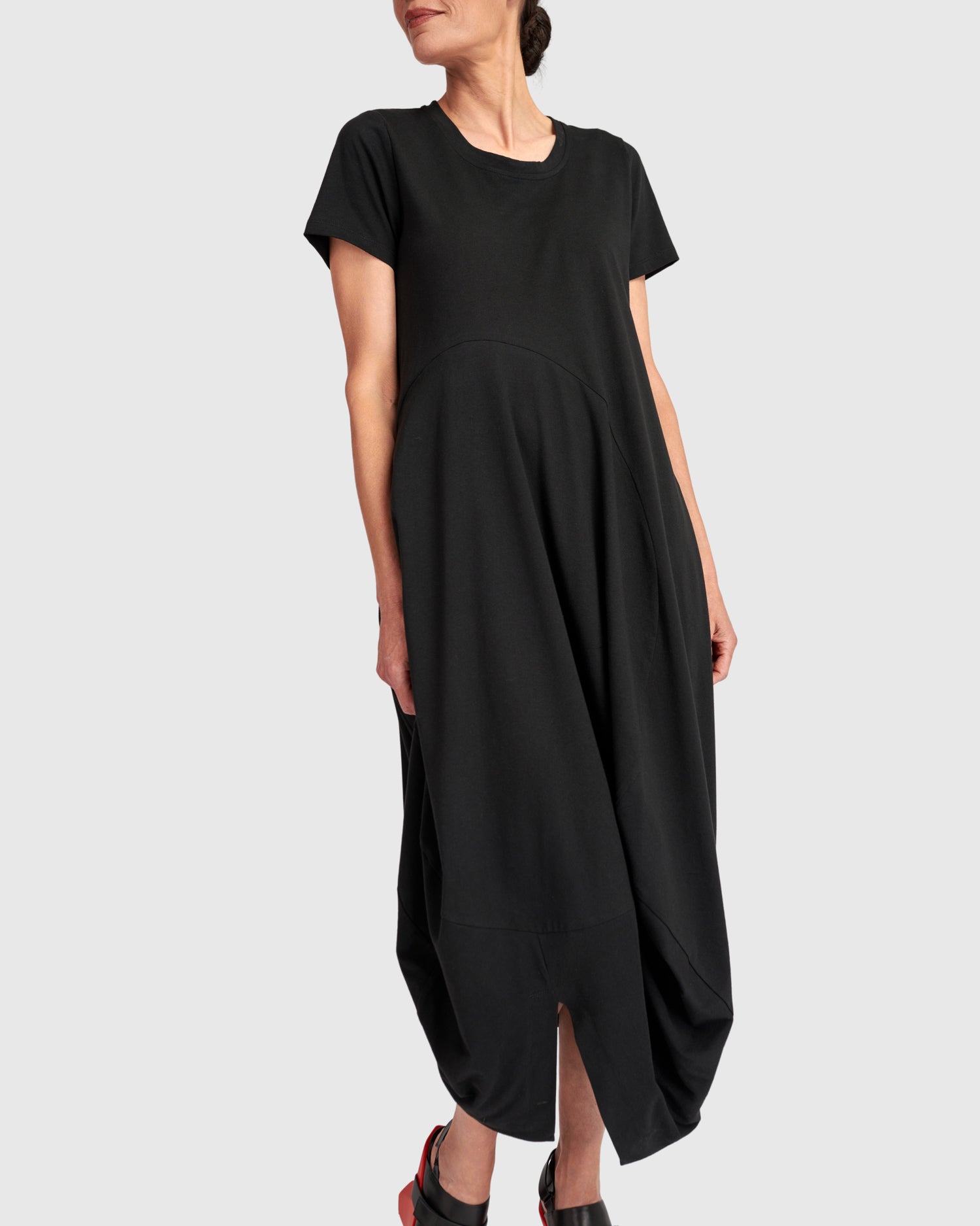 Black Cotton Maxi Bubble Dress with Round Neck and Short Sleeves UD130B