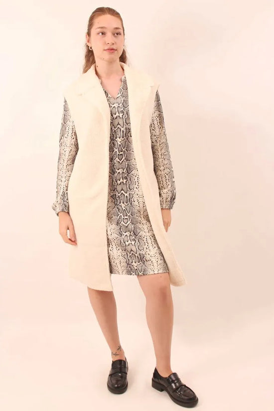 Sani Blu long fluffy gilet