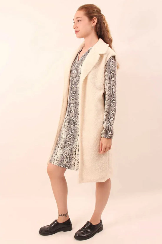 Sani Blu long fluffy gilet