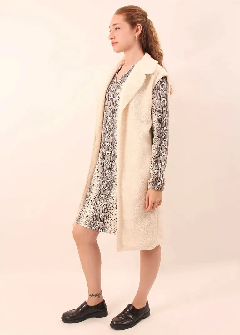 Sani Blu long fluffy gilet