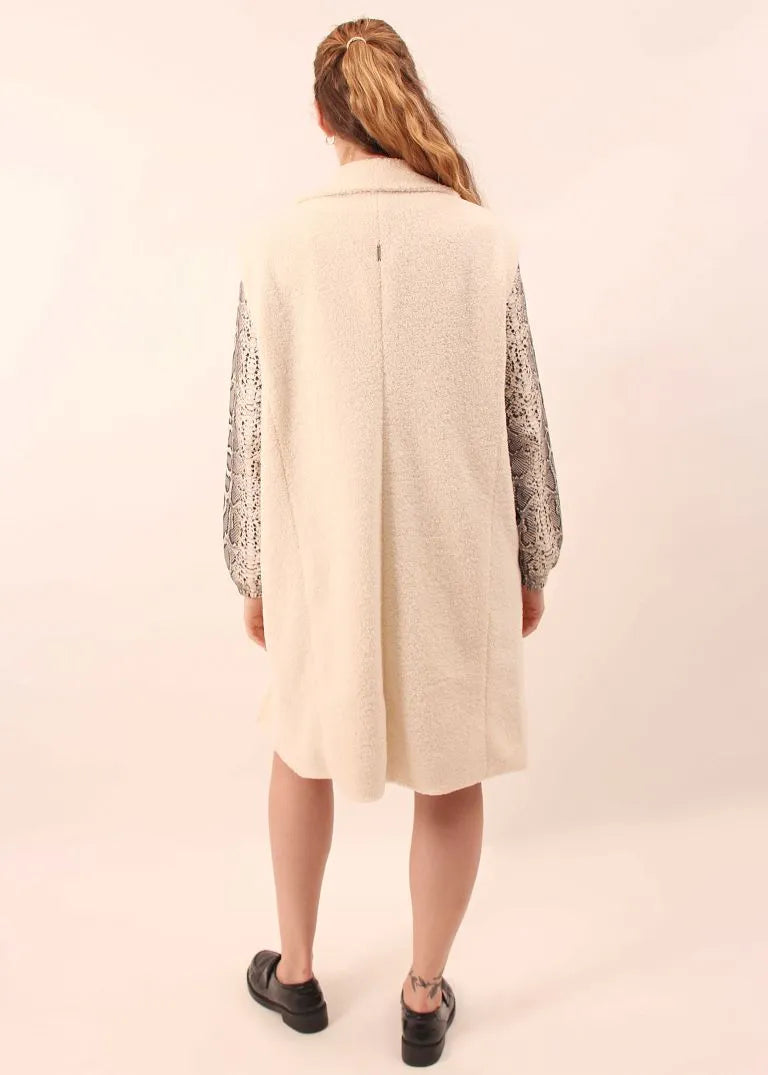 Sani Blu long fluffy gilet