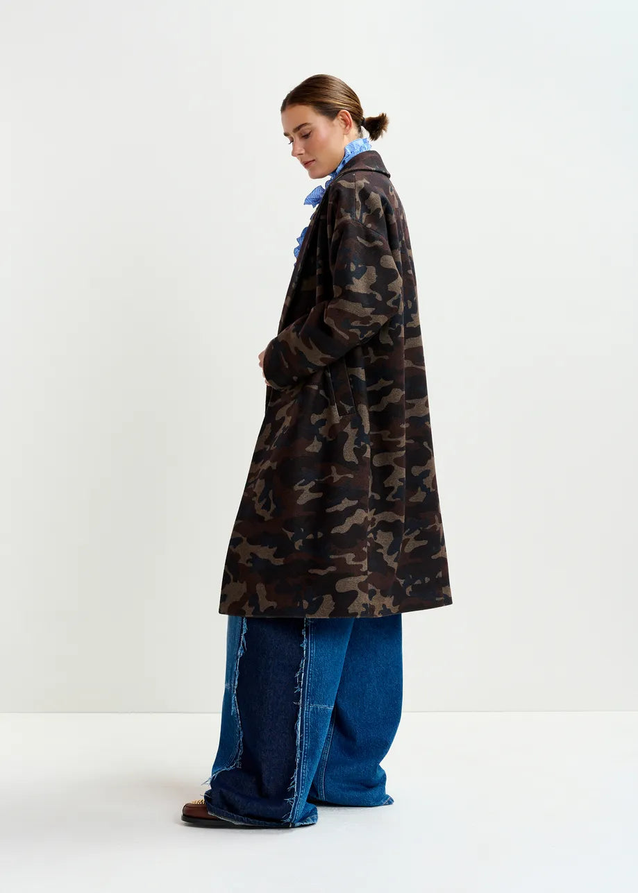 Essentiel Antwerp Khaki, beige and black camouflage print double-breasted wool-blend coat Imperfection