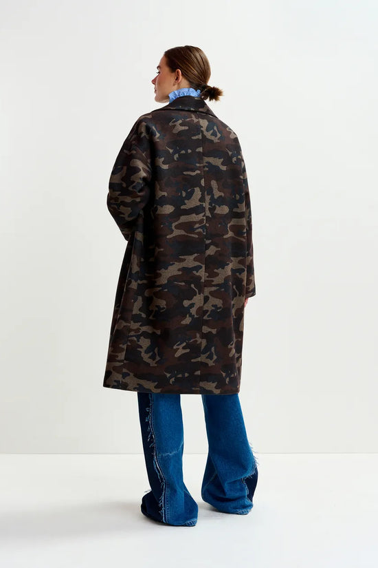 Essentiel Antwerp Khaki, beige and black camouflage print double-breasted wool-blend coat Imperfection