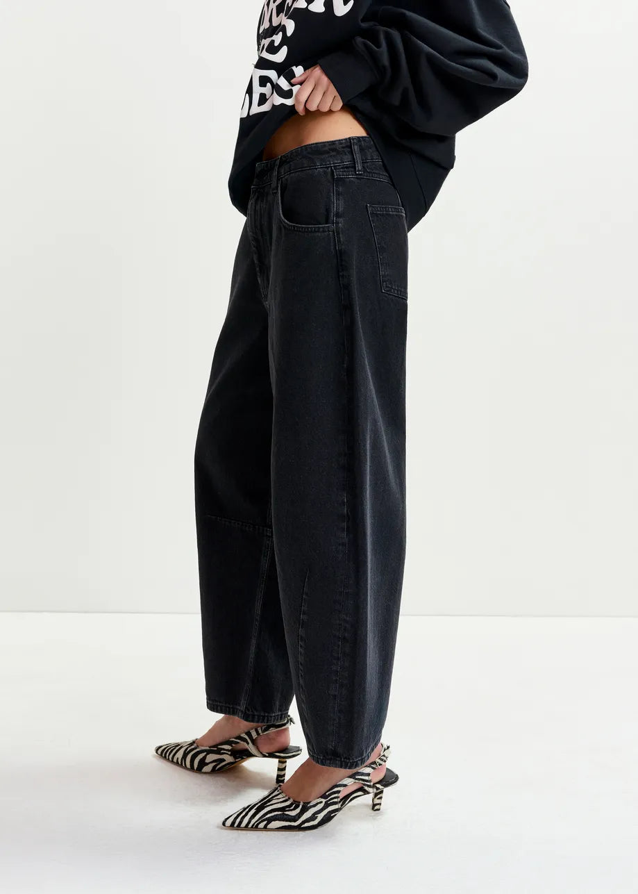 Essentiel Antwerp barrel leg jeans Interstellar