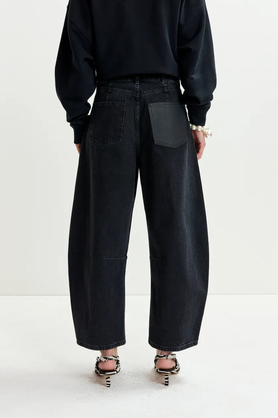 Essentiel Antwerp barrel leg jeans Interstellar