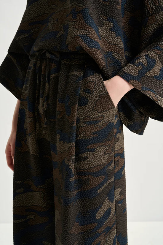 Essentiel Antwerp Brown, khaki and black wide-leg trousers Itchy