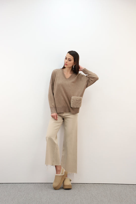 Estheme Cashmere Latte Cashmere V Neck Sweater – Faux Fur Patch Pocket Detail